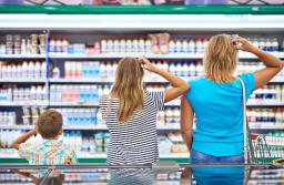PiS chce przedłużyć zerowy VAT na żywność do 30 czerwca 2024 r.