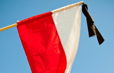 W Dzienniku Ustaw opublikowano rozporządzenie o żałobie narodowej
