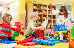 Pieniądze na wyposażenie szkolnych ogródków zabaw