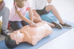 Od września w szkole podstawowej obowiązkowe zajęcia z pierwszej pomocy