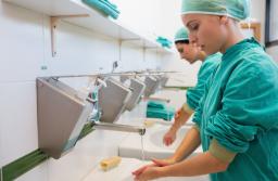 Warszawa: Szpital Południowy ruszy, bo przejmie kontrakt i kadrę z Solca