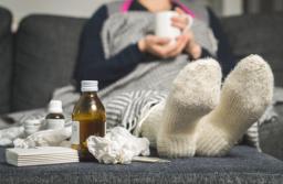 Chorobowe to nie urlop wypoczynkowy - firmy sprawdzają pracowników