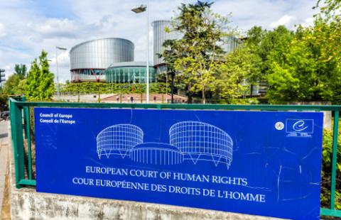 Strasburg: Niedopuszczalna sankcja dla prokuratora za publiczną wypowiedź o sprawach sądowych