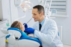 NFZ wprowadza nowe wyceny świadczeń w stomatologii