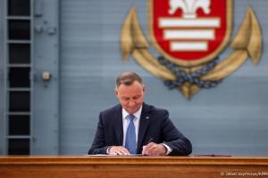 Zgoda Polski na akces Szwecji i Finlandii do NATO z podpisem prezydenta
