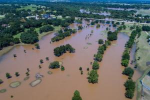 Mapy zagrożenia powodziowego mają pomóc samorządom w walce z kataklizmem