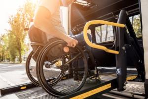 Wyższe limity dofinansowania dla osób z niepełnosprawnością w „Aktywnym Samorządzie”