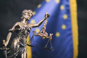 TSUE obniża do 0,5 mln euro karę za brak zawieszenia Izby Dyscyplinarnej
