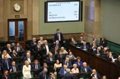 Sejm: Komisja nadzwyczajna poparła zmiany w konstytucji dotyczące konfiskaty rosyjskich majątków