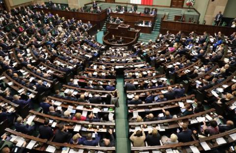 Sejm szykuje się do uchwały w sprawie TK, ale zmiany łatwe nie będą