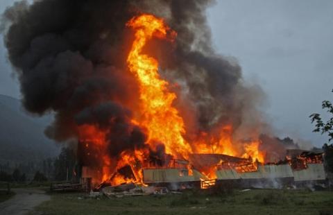 Zniszczenie towarów w wyniku pożaru – jak rozliczyć stratę i odszkodowanie