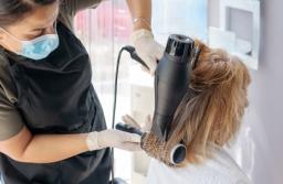 Wydatki za usługi fryzjerskie i kosmetyczne nie są kosztem podatkowym