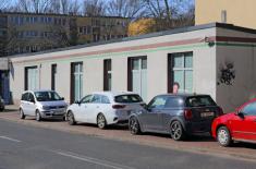 Nie będzie zakazu parkowania samochodów na chodniku