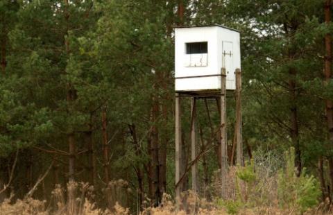 Ambona łowiecka jak obiekt budowlany - sprawa poróżniła resorty