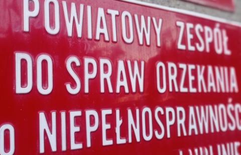 Zespołom orzekającym o niepełnosprawności kończą się pieniądze