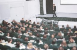 Wzmacnianie pozycji uczelni, lepsze wsparcie studentów najważniejszymi wyzwaniami