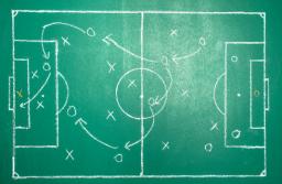 TSUE: Niektóre przepisy FIFA o transferach piłkarzy zawodowych są sprzeczne z prawem Unii