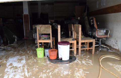 Niektórzy pracownicy socjalni na terenach powodziowych dostaną 2 tys. zł dodatku