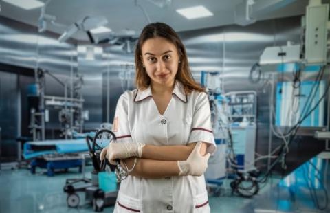 Absolwenci zawodów medycznych najbardziej poszukiwani, ale bank rozbiły pielęgniarki