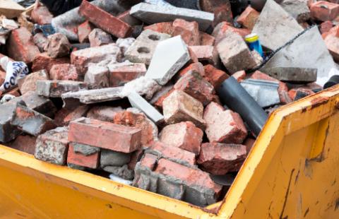 Nowy obowiązek segregacji odpadów budowlanych. Ale niekoniecznie na terenie inwestycji
