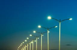 Posłowie chcą, aby przedsiębiorstwa energetyczne udostępniły bezpłatnie infrastrukturę gminom