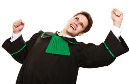 SN: Adwokat przez 5 lat zwodził klientkę, że sprawa się toczy - zapłaci karę