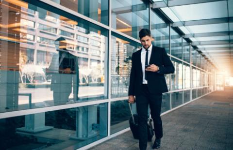 Czy od prywatnego wykorzystania służbowego telefonu pracownik płaci PIT