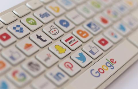 RPO postuluje unormować ustawowo profile urzędów w mediach społecznościowych