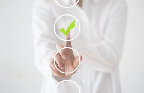 Problematyczna agitacja w prekampanii - gdy urzędnik i polityk są kandydatem