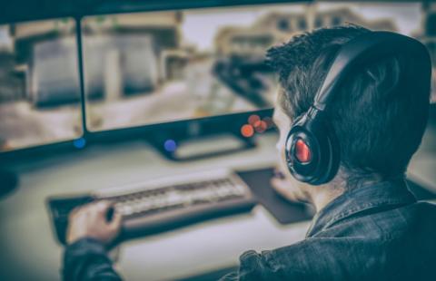 Tak ministerstwo chce chronić małoletnich przed pornografią w internecie