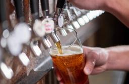 Tylko połowiczna zgoda na ograniczenia sprzedaży alkoholu między resortami