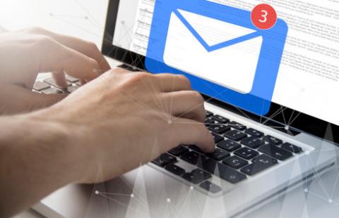 UOKiK zakwestionował praktyki firm mPay i Revolut. Mail z linkiem do pdf to nie "trwały nośnik"