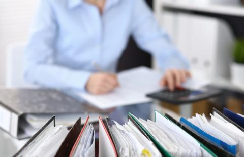 UOKiK wymusza pisanie listów. Ma to wady i zalety