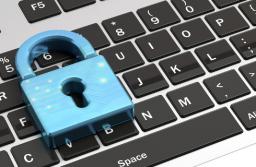 MEN: Szkoła musi reagować na cyberprzemoc