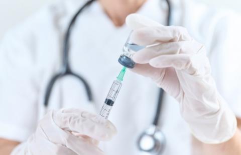 Rząd legalizuje alternatywne metody leczenia? Kontrowersje wokół nowego kodu