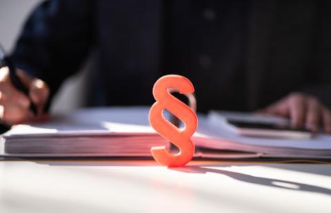 Szef KAS kwestionuje sprzedaż udziałów przez fundację rodzinną