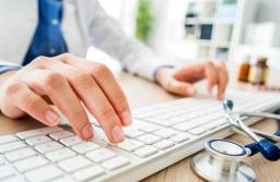 Szarlatani w internecie wciąż mają się dobrze - pomóc ma zmiana przepisów