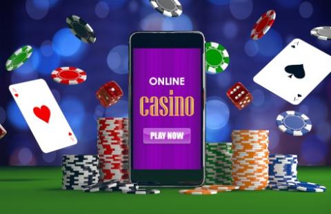 SN: Brak makijażu, eleganckich butów i wolne liczenie - przyczyną zwolnienia