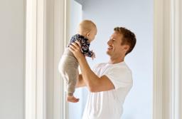 TK: Ograniczenie możliwości wytoczenia powództwa o zaprzeczenie ojcostwa niezgodne z Konstytucją