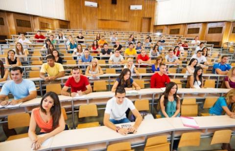 Czy rektorzy powinni podlegać ustawie kominowej