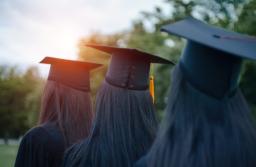 Student nie musi korzystać z pomocy społecznej, by dostać stypendium socjalne - wyrok NSA