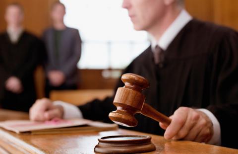 Adwokat referendarzem? Senat pracuje nad ułatwieniem w awansie na sędziego