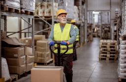 Maleje aktywność zawodowa seniorów