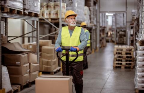 Maleje aktywność zawodowa seniorów