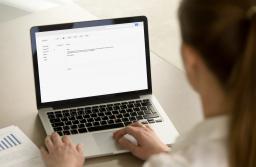 CEIDG tylko online, ale za to przez mObywatela