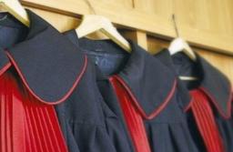 Pracownicy prokuratur wkrótce z podwyżkami, choć związki z wysokości niezadowolone