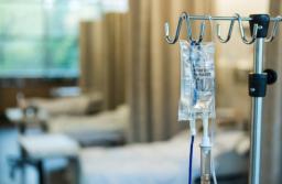 „Lex szarlatan” jako bat na pseudouzdrowicieli? Projekt raczej po wyborach