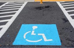 Deregulacja: Karta parkingowa online - są zalety, ale i ryzyka