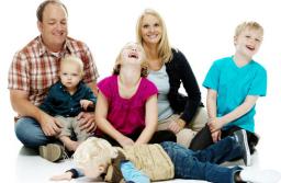 Wychowanie bez ram czasowych. Wyrok NSA w sprawie rodzicielskiego świadczenia uzupełniającego