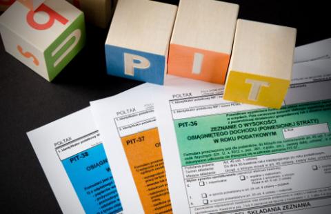 KAS przypomina, jakie darowizny można odliczyć w PIT